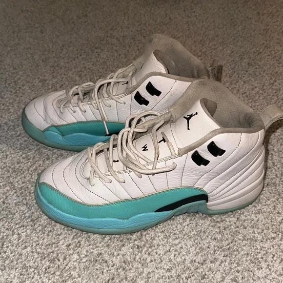 Size 9Y - Jordan 12 Retro GS “Light Aqua” (USED) - Picture 2 of 4